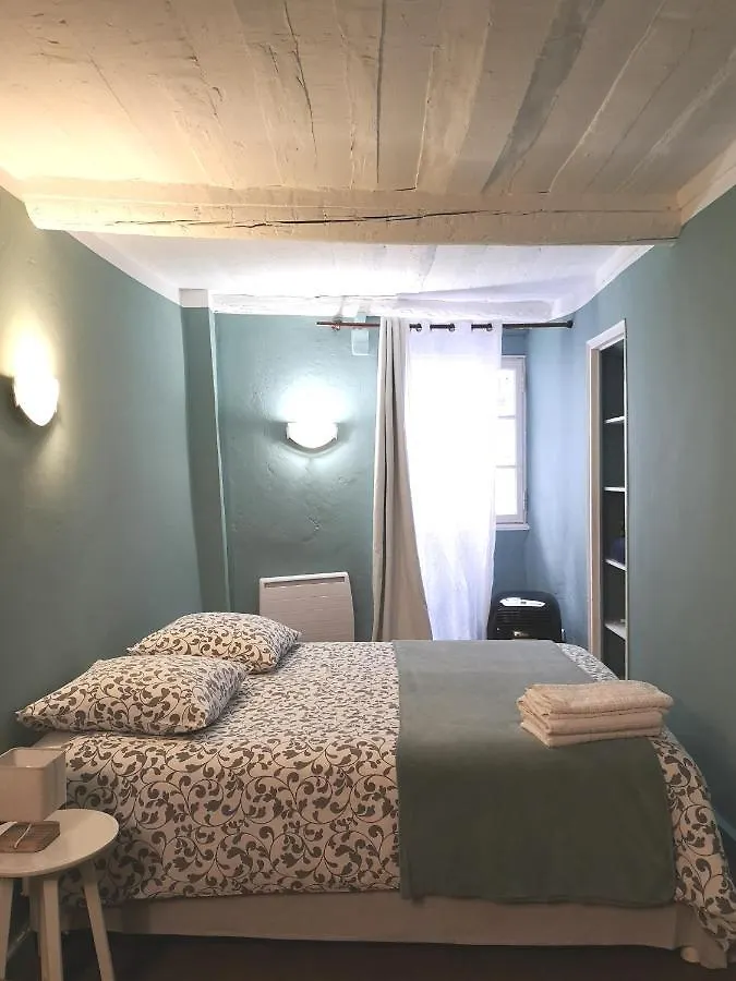 2 Bedrooms 2 Bathrooms Apartment In Old Antibes 0*,  France