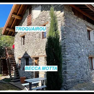 becca-motta.hotels-rhonealpes.com/